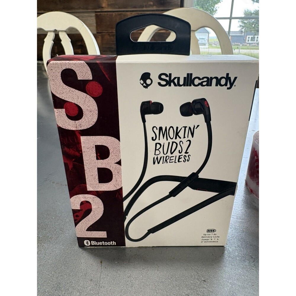New / open Box Skullcandy Smoking Buds 2 Bluetooth Headphones damaged box / NEW